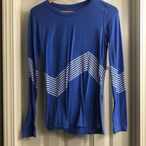 Gap fit long sleeve shirt